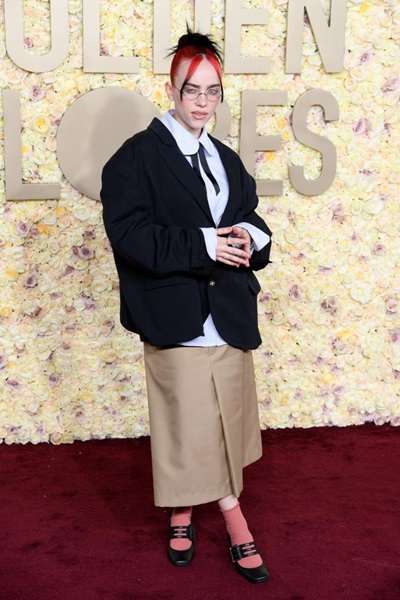 Billie Eilish's geek chic style at Golden Globe Awards